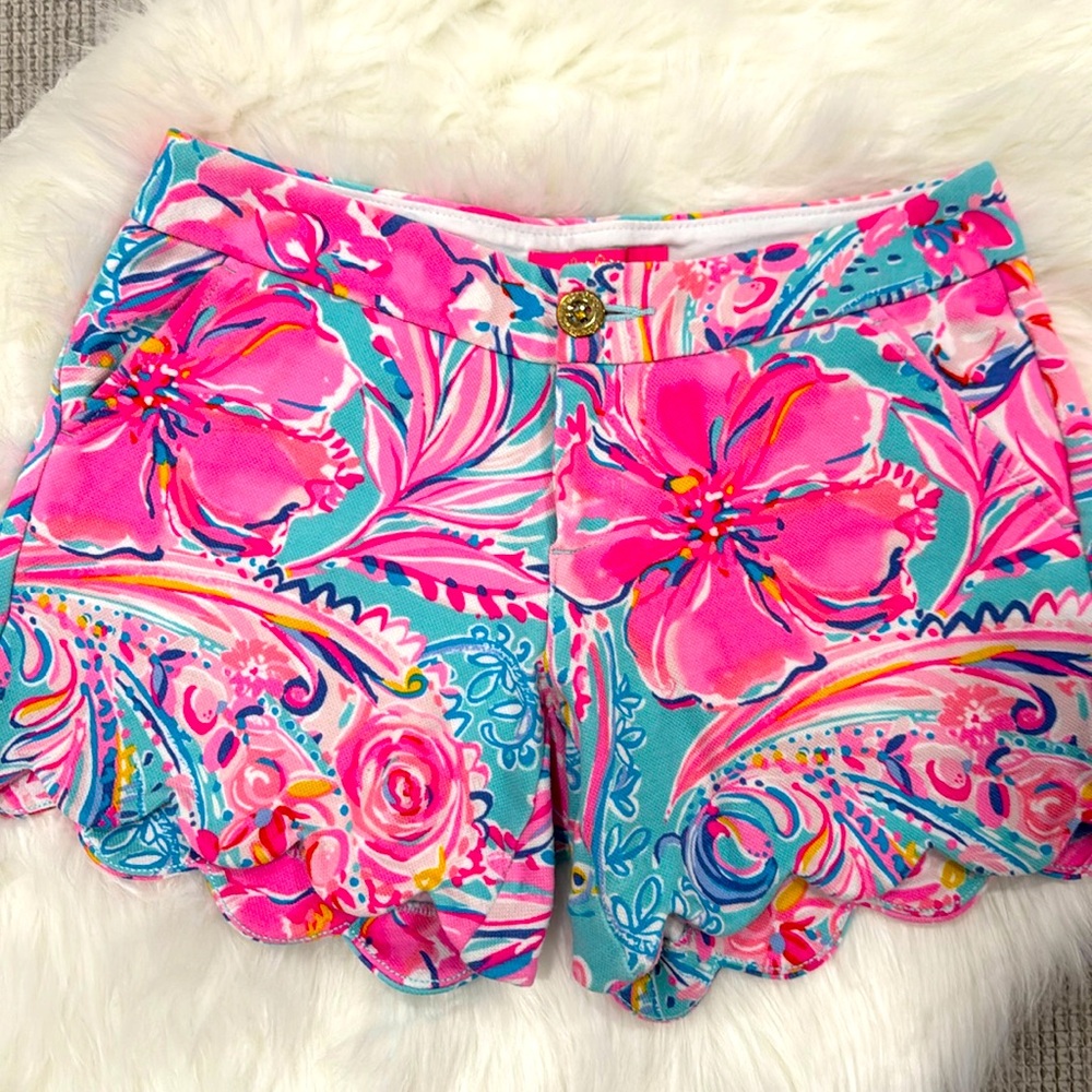 Lilly Pulitzer Sz 0 Hibiscus Print Scallop Shorts